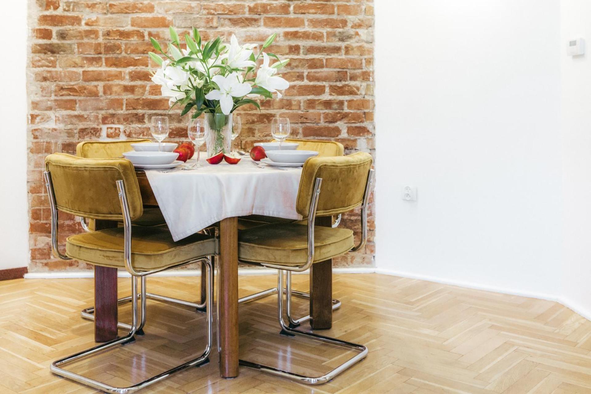 Oomph Vintage 2Br Gem Steps From Politechnika Apartman Varsó Kültér fotó