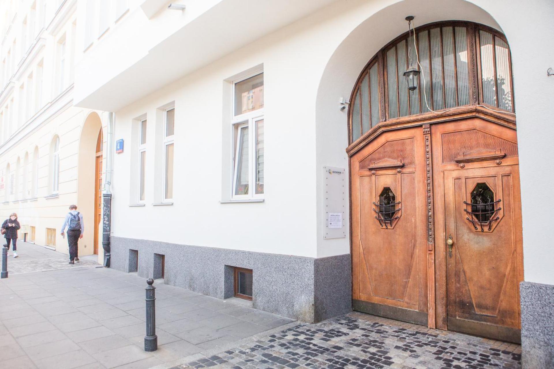 Oomph Vintage 2Br Gem Steps From Politechnika Apartman Varsó Kültér fotó